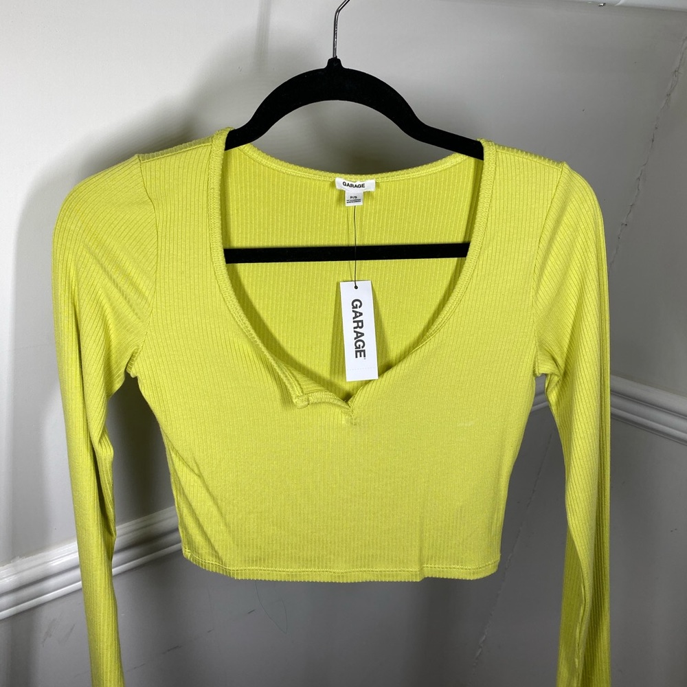 Long sleeve crop top